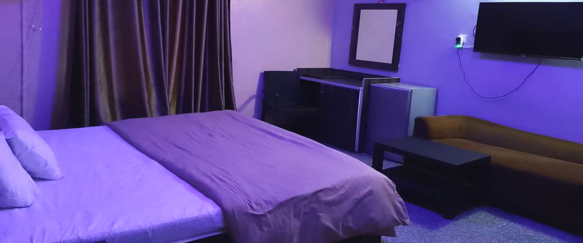 Diamond Room. A warm welcome with a presidential treat